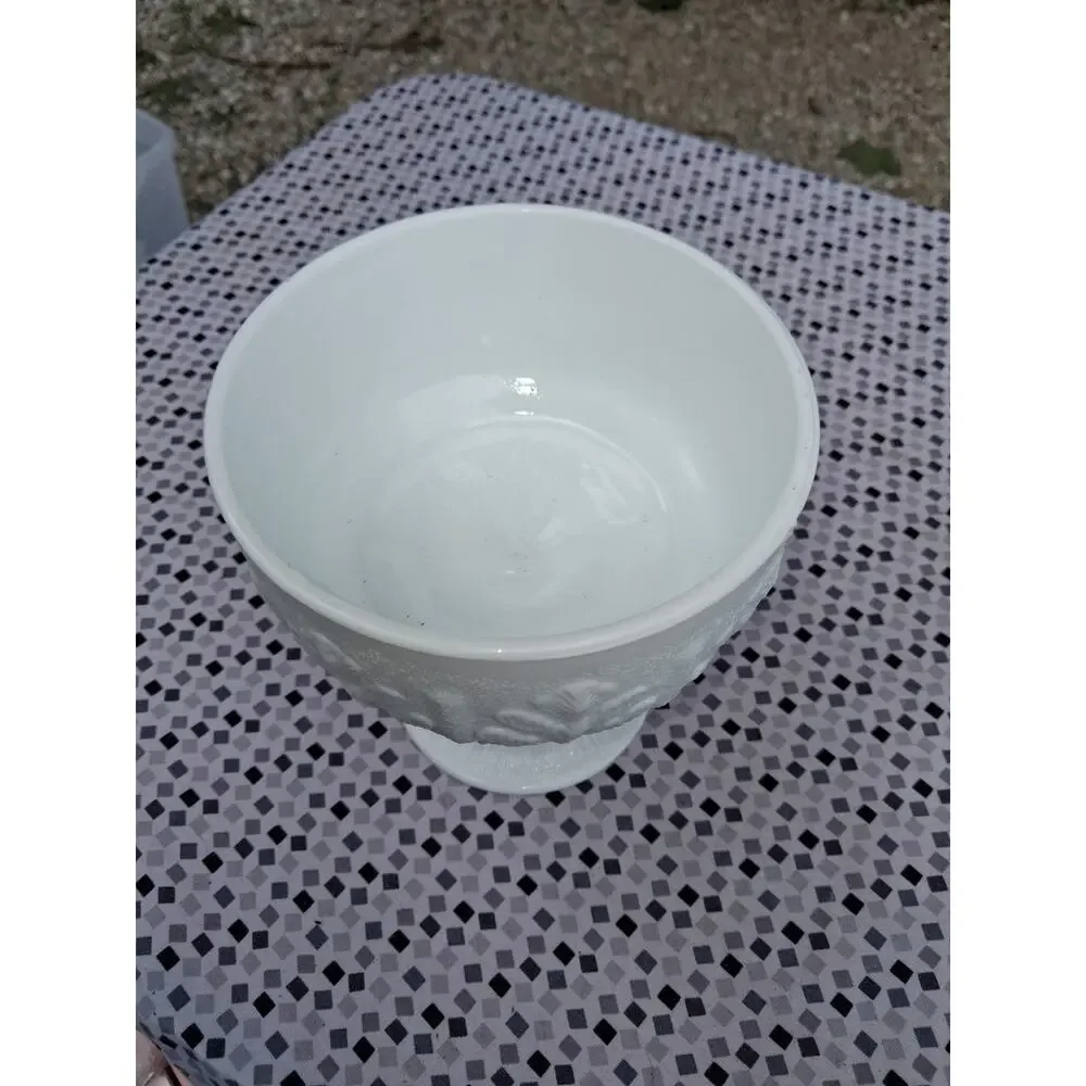 Vintage 1978 FTD White Milk Glass Oak Leaf Pattern Pedestal Compote Bowl